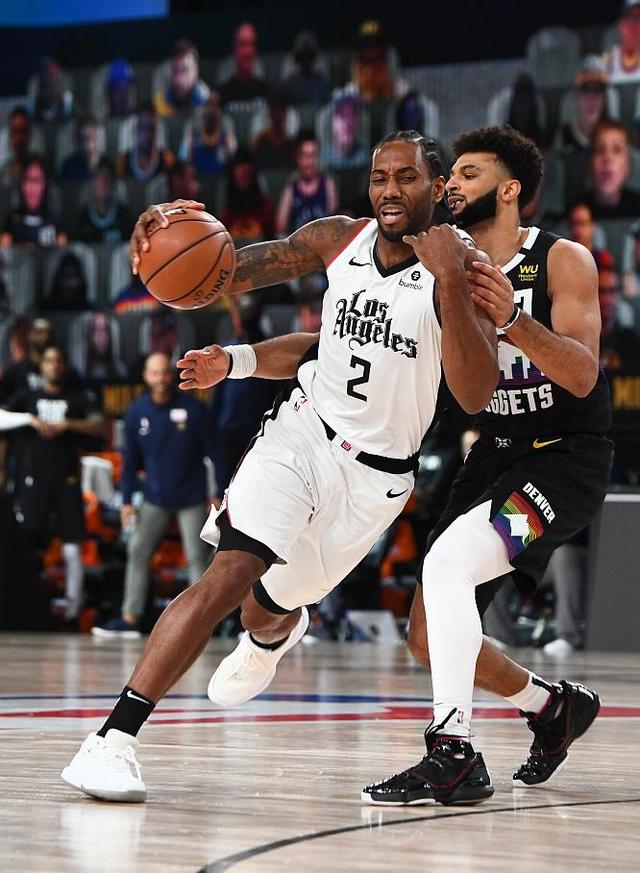 两队在比赛 两队在比赛