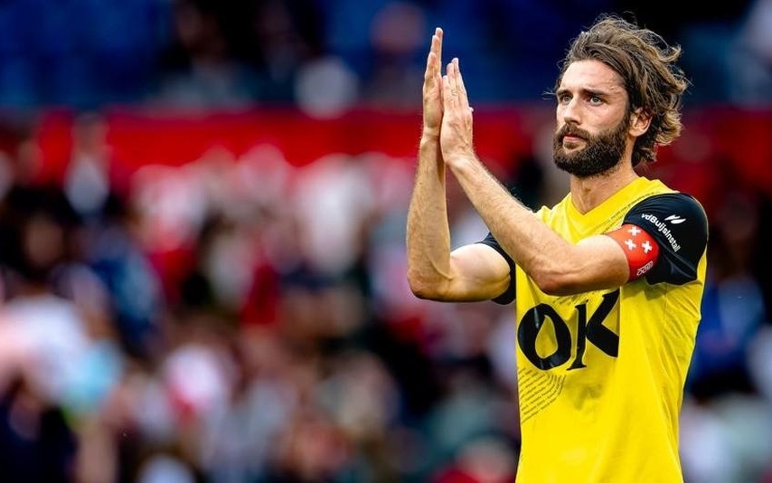 仅损害了球 仅损害了球