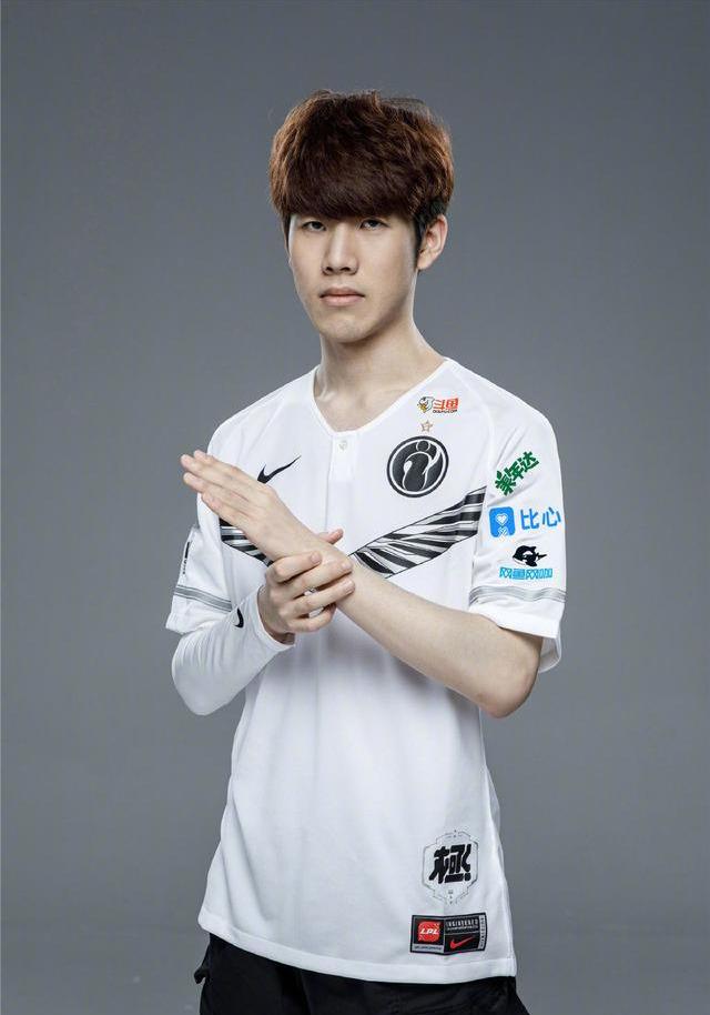 策速度与空 策速度与空